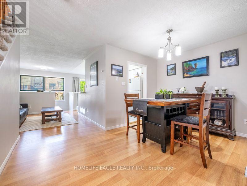 479 HEDDLE CRESCENT