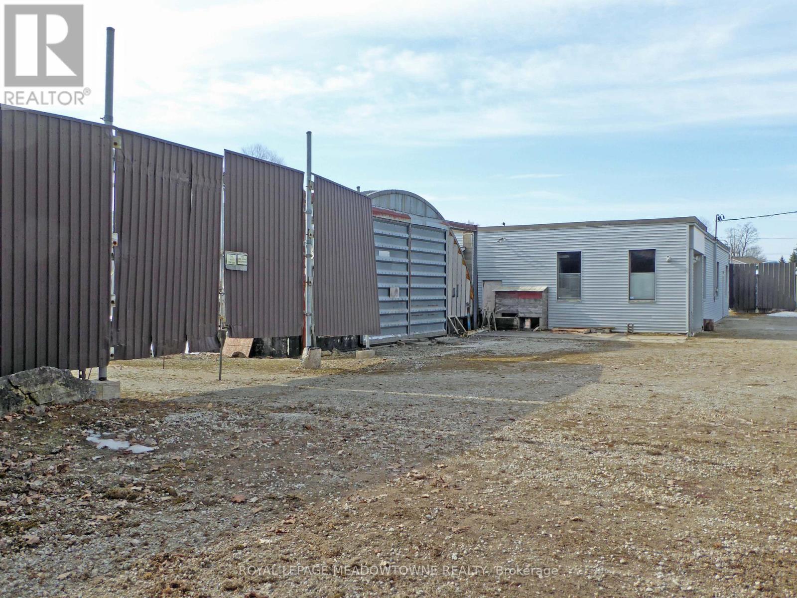 6148 32 SIDE ROAD