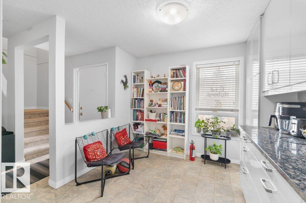 638 SADDLEBACK RD NW