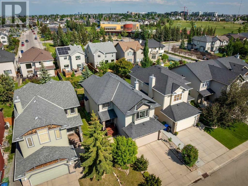 16 Cougarstone Manor SW