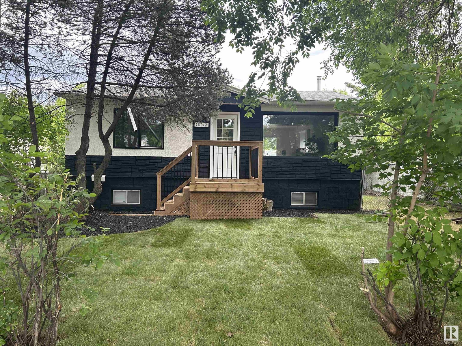 12013 40 ST NW