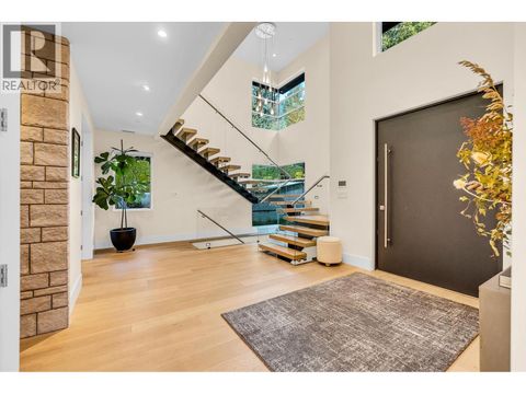 5141 SARITA AVENUE North Vancouver BC V7R2M4