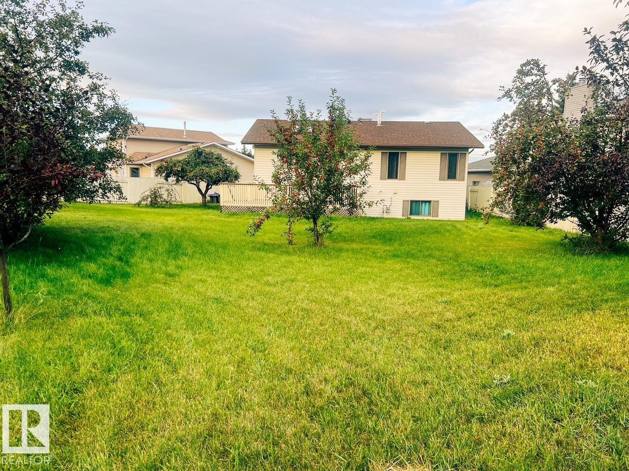 4916 31 AV NW