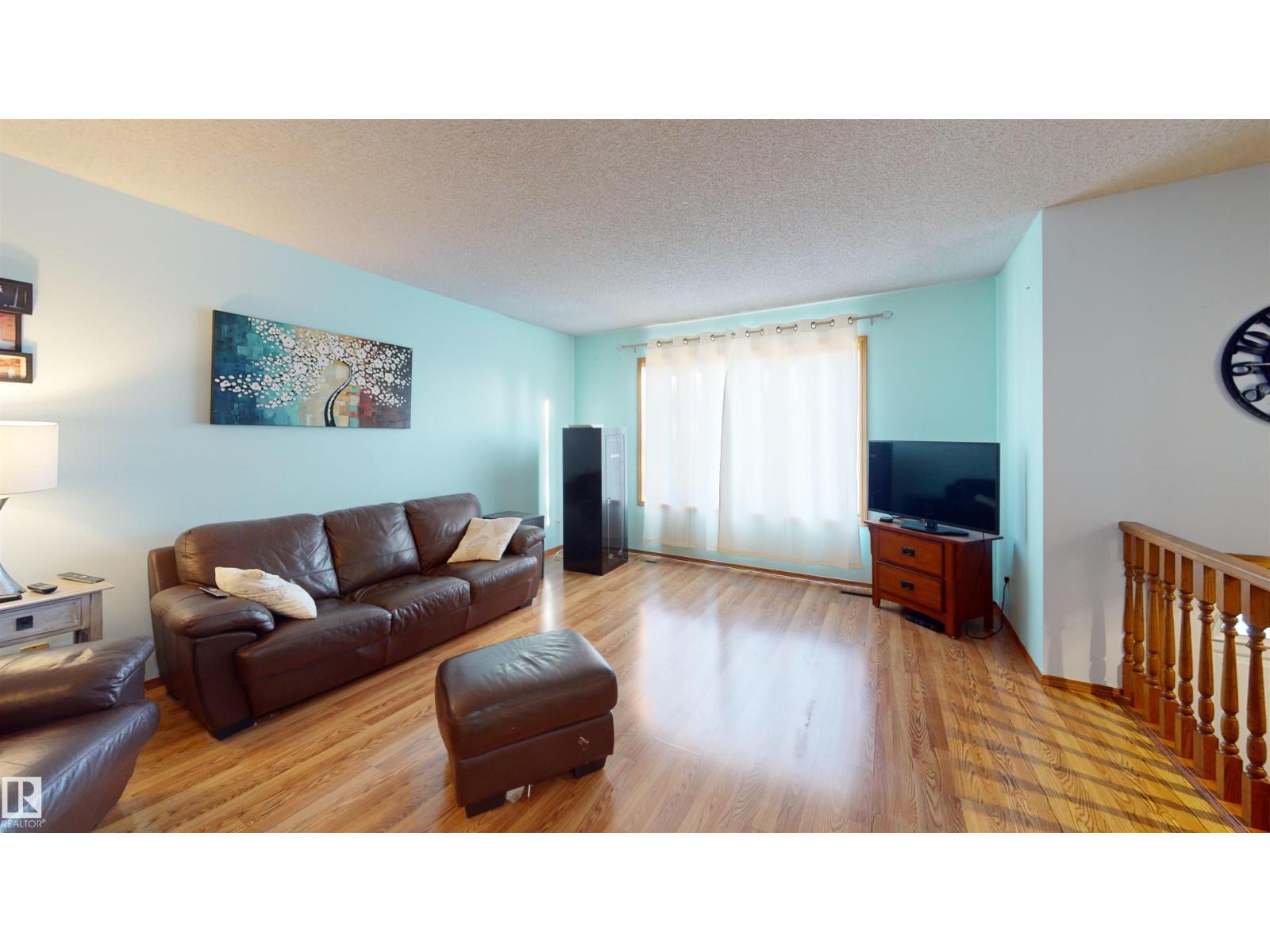 4916 31 AV NW