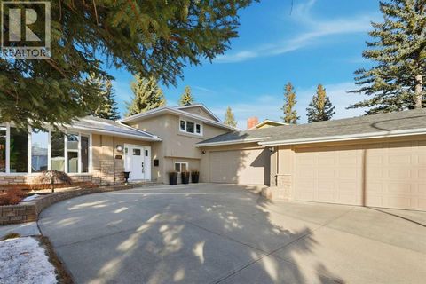 120 Canata Close SW Calgary AB T2W1P7
