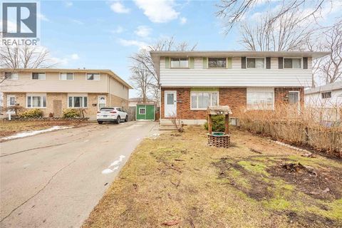 639 Stacy COURT Sarnia ON N7S4M5