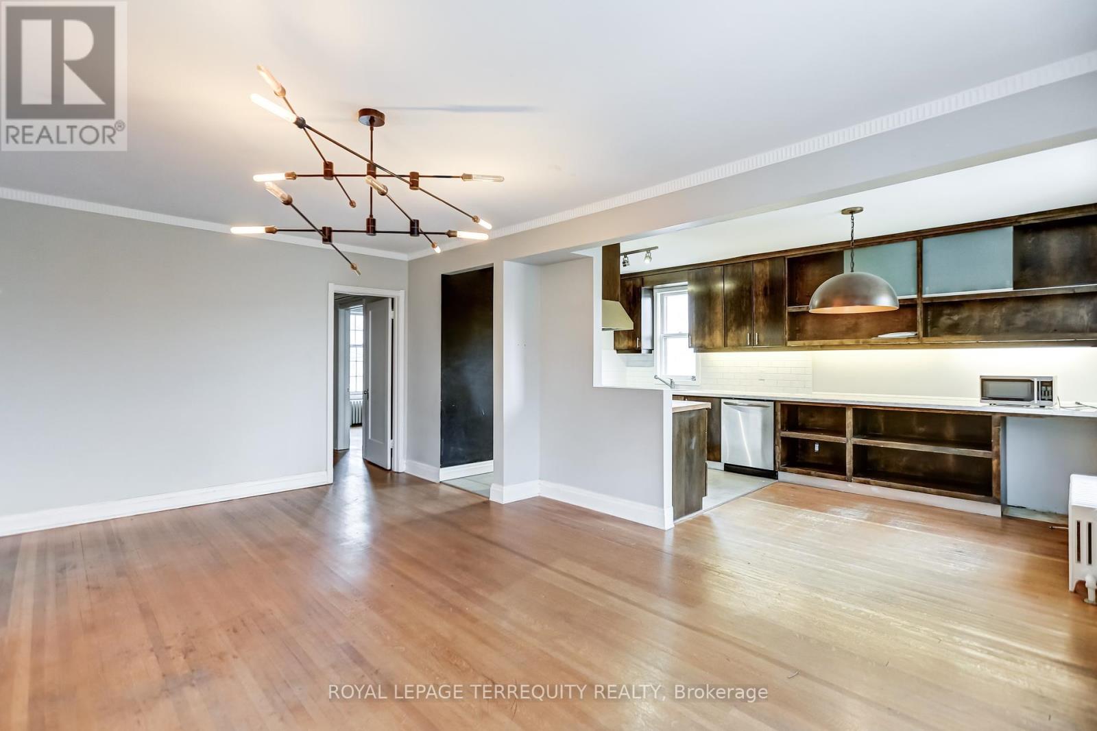 2 - 1176 MOUNT PLEASANT ROAD
