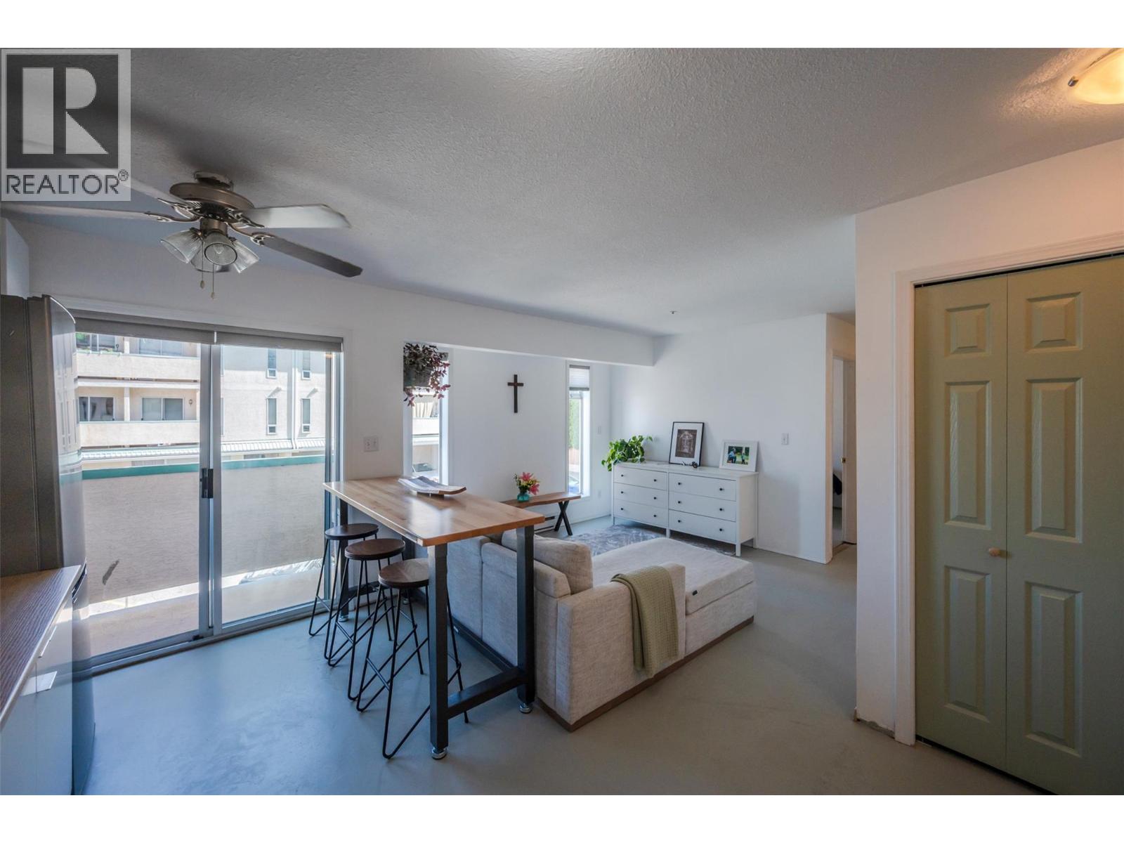 1135 Main Street Unit# 3