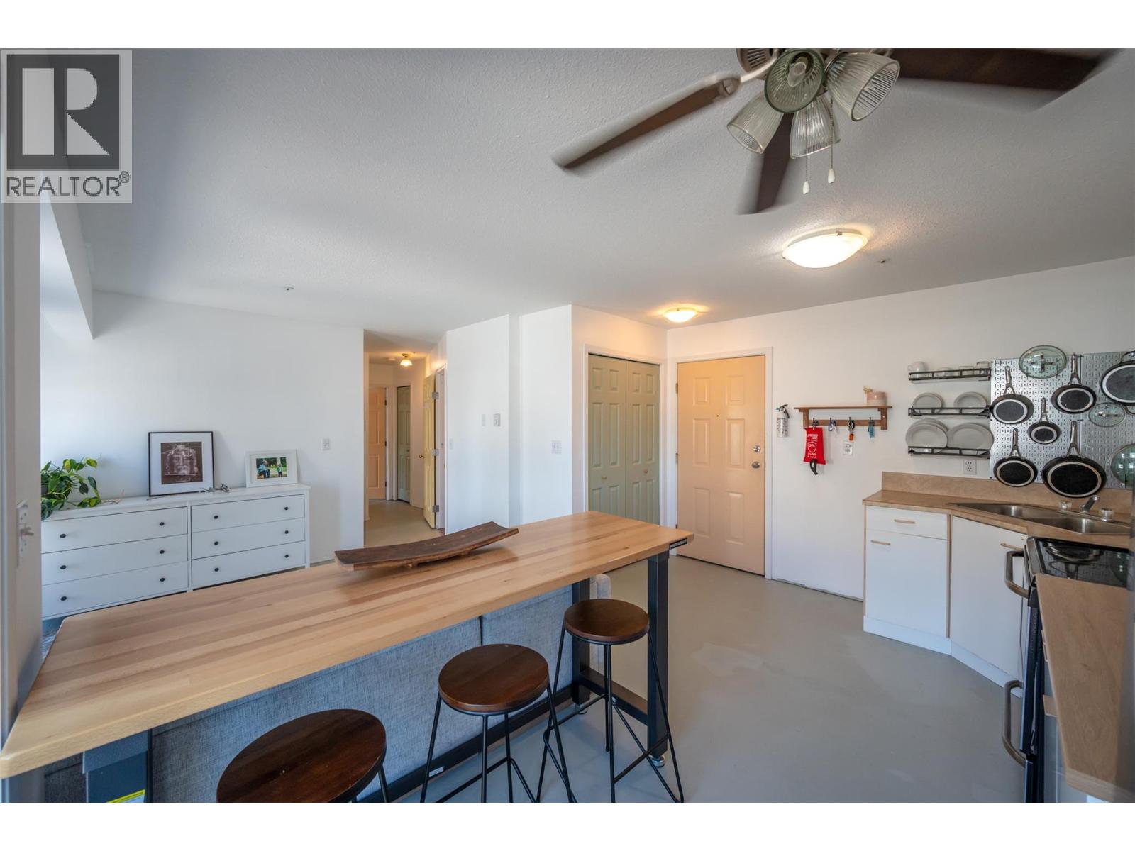 1135 Main Street Unit# 3