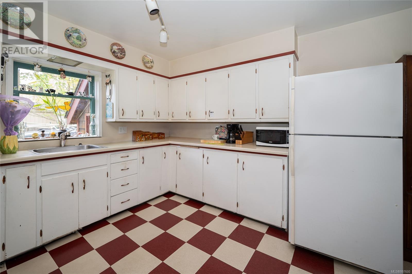 9690 Chemainus Rd