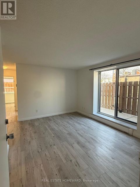 105 - 158 MAIN STREET Toronto (East End-Danforth) ON M4E2V8