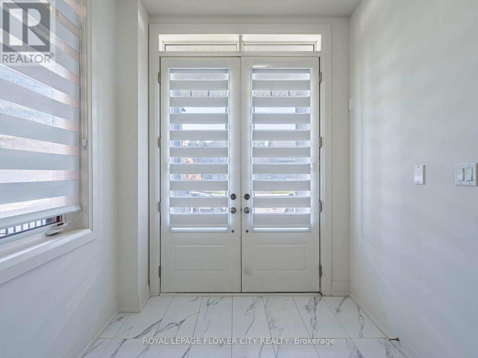 26 HUMMINGBIRD GROVE