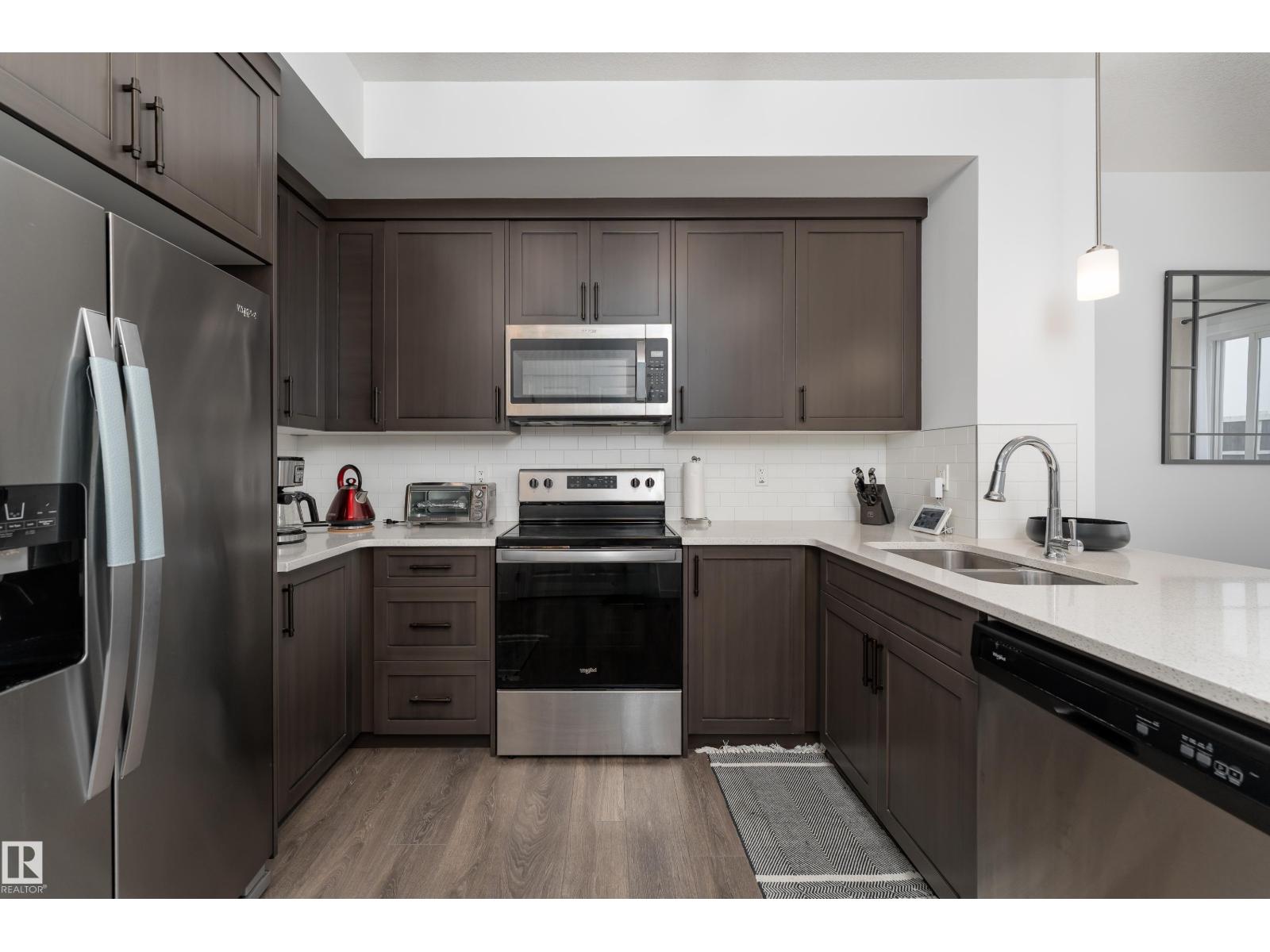 2522 152 AV NW
