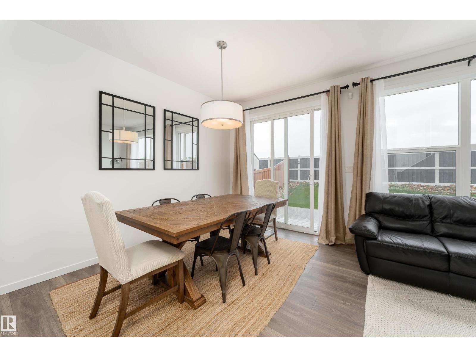 2522 152 AV NW