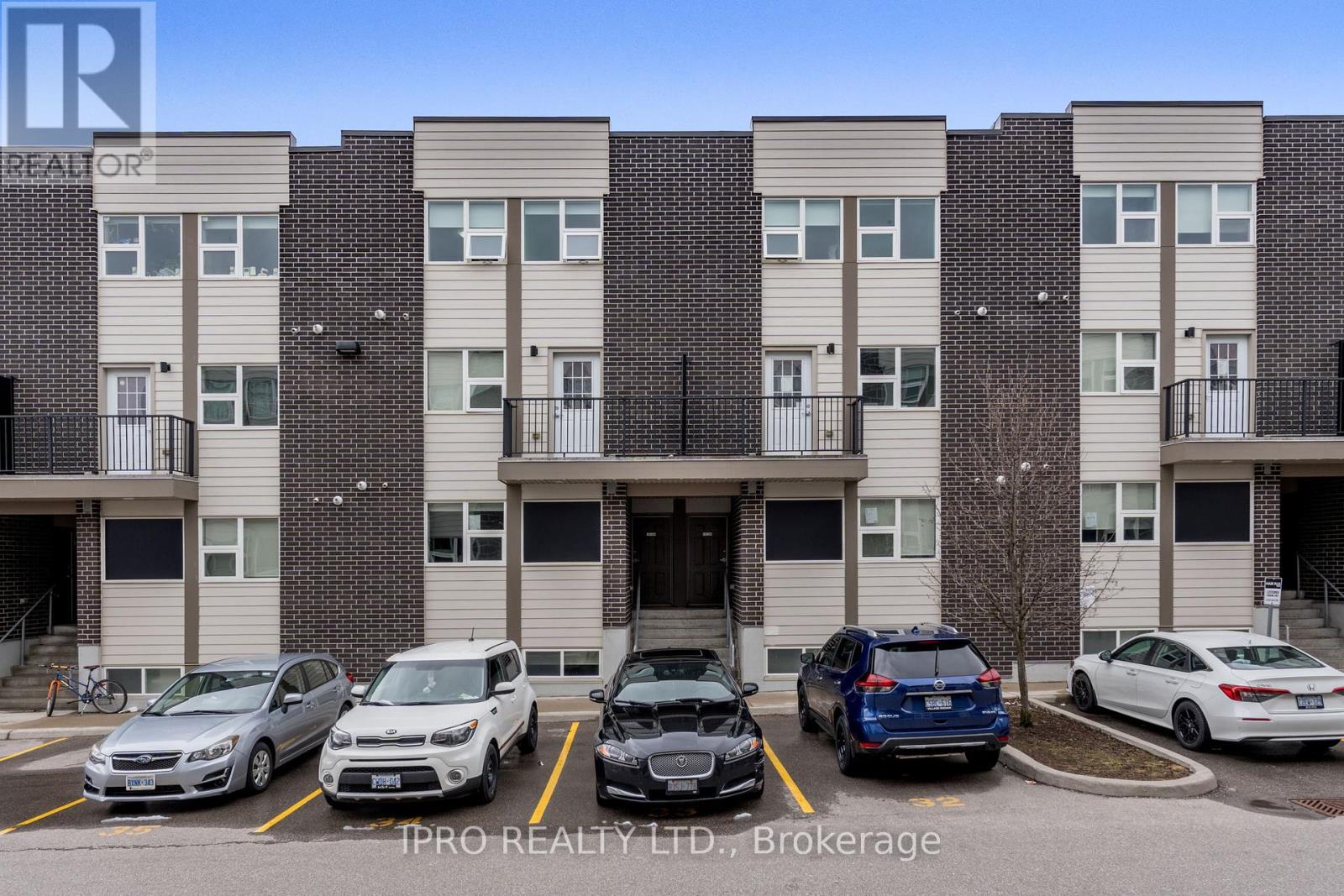 117/17 - 338 ALBERT STREET N