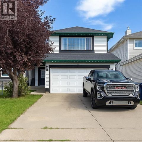 172 Panorama Hills Place NW Calgary AB T3K4N5