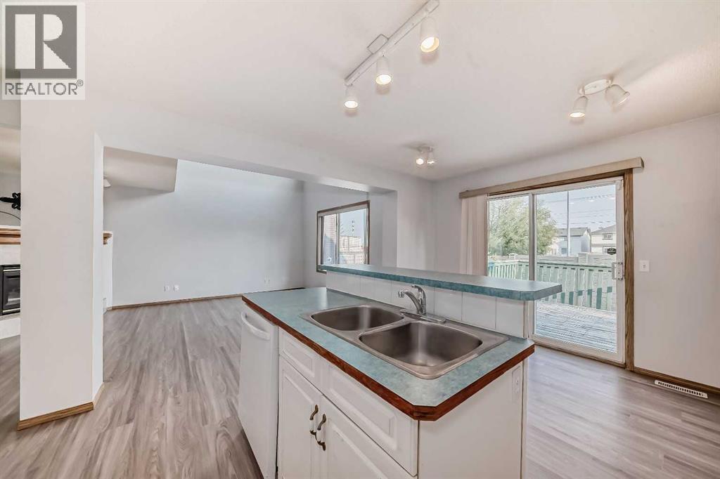 172 Panorama Hills Place NW