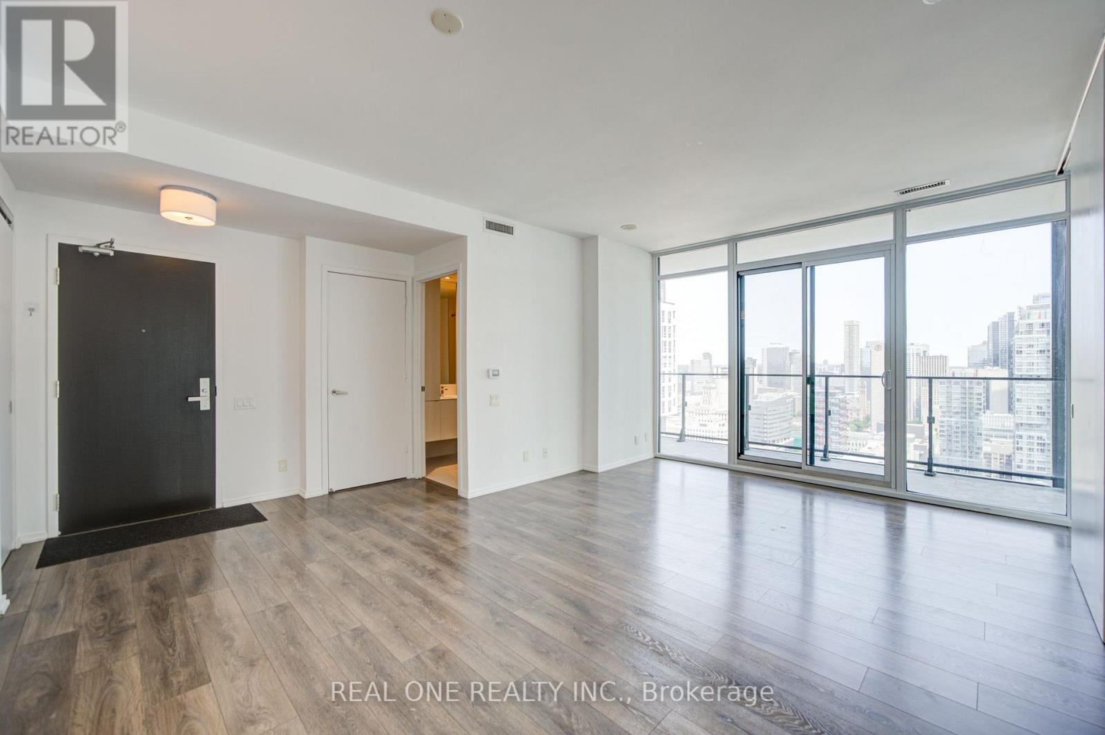 3409 - 125 PETER STREET