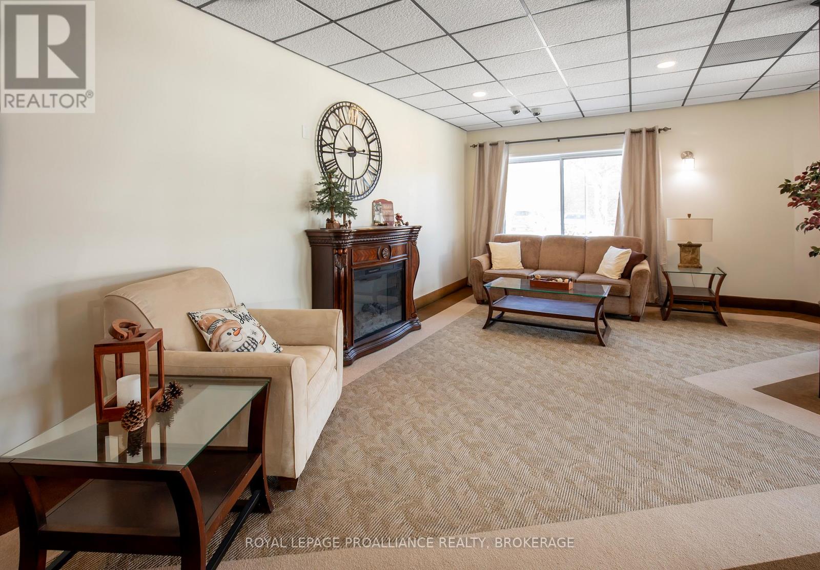 302 - 120 BARRETT COURT