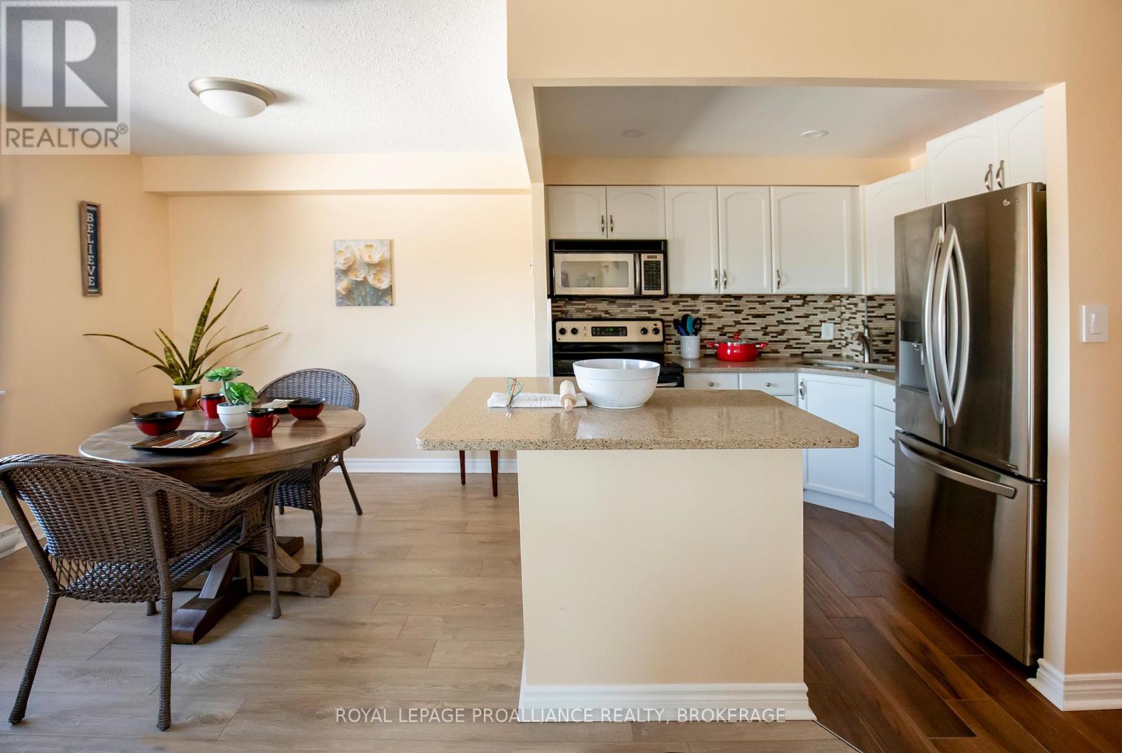 302 - 120 BARRETT COURT