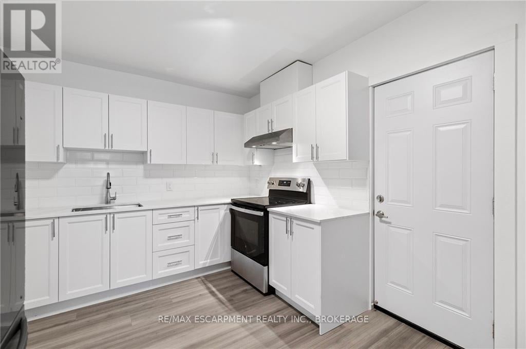 94 KING STREET W