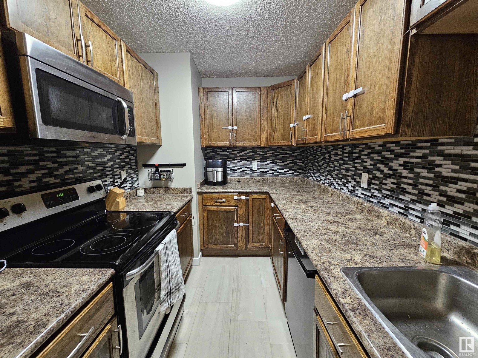 #105 53 AKINS DR