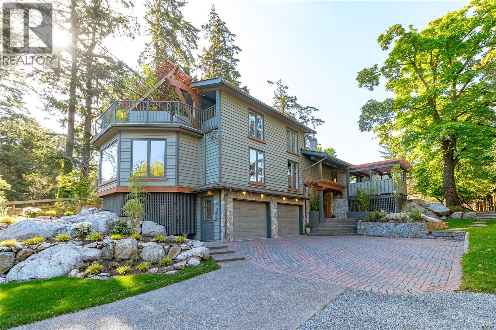 4906 Cordova Bay Rd