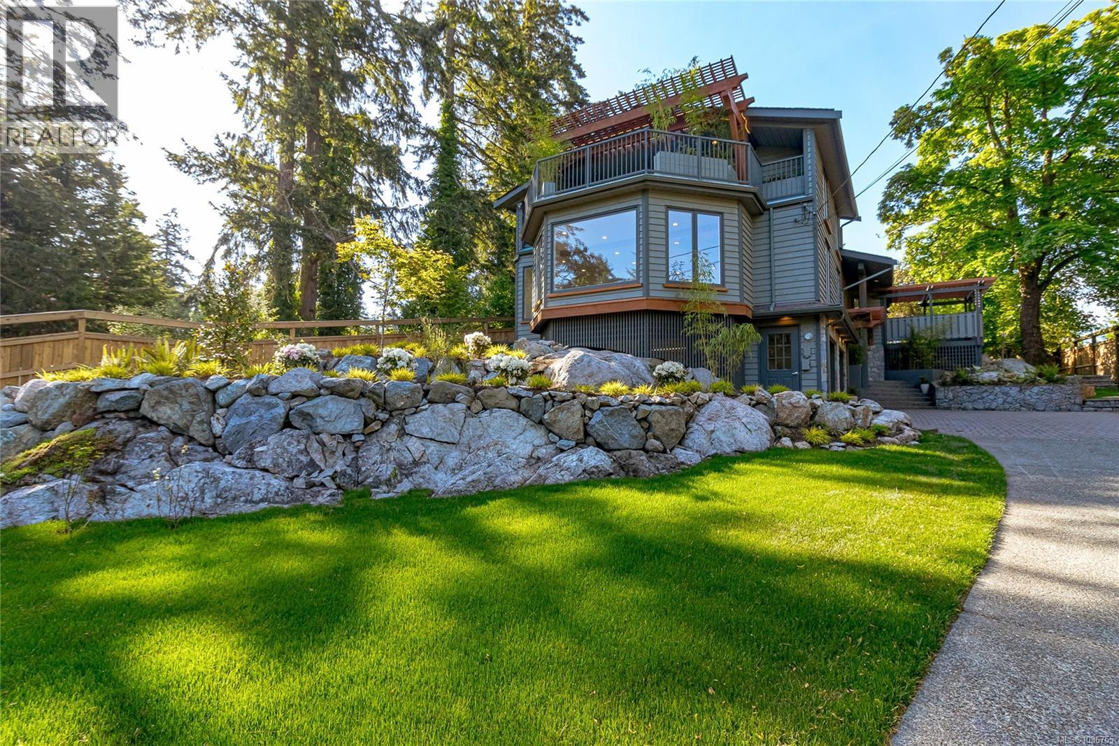 4906 Cordova Bay Rd