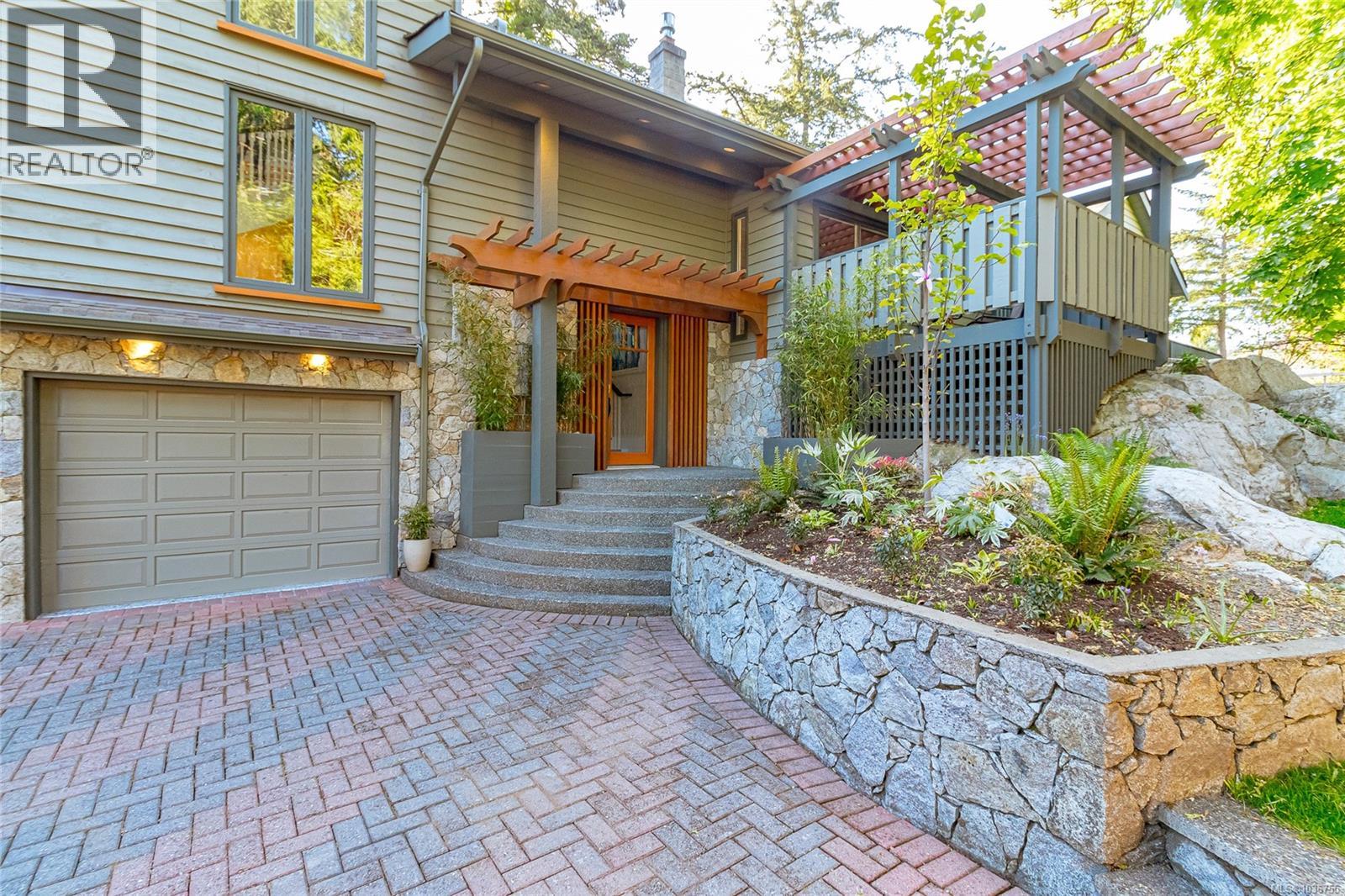 4906 Cordova Bay Rd