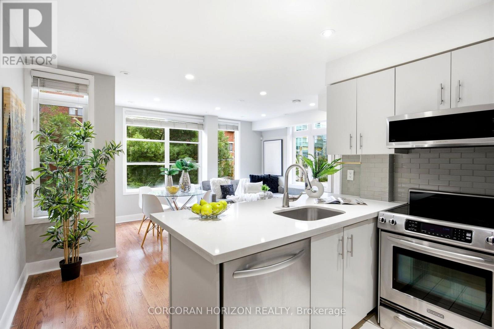 301 - 415 JARVIS STREET