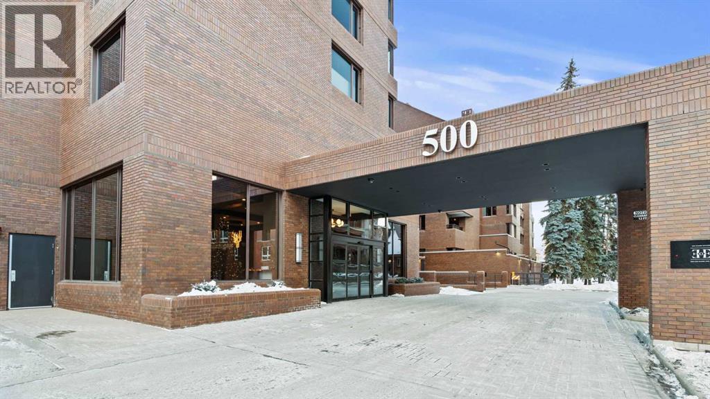 1002A, 500 Eau Claire Avenue SW