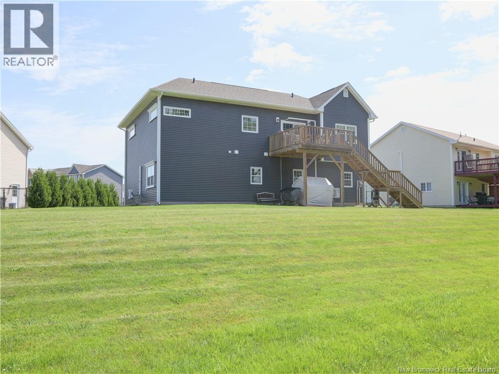 8 Carter Crescent