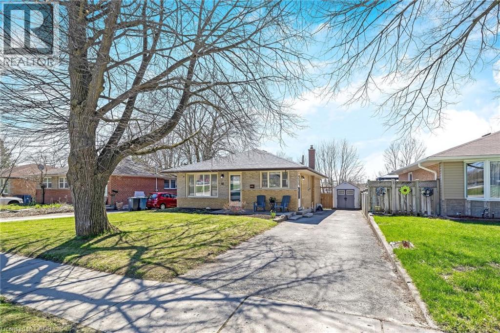 48 KNIGHTSWOOD Boulevard