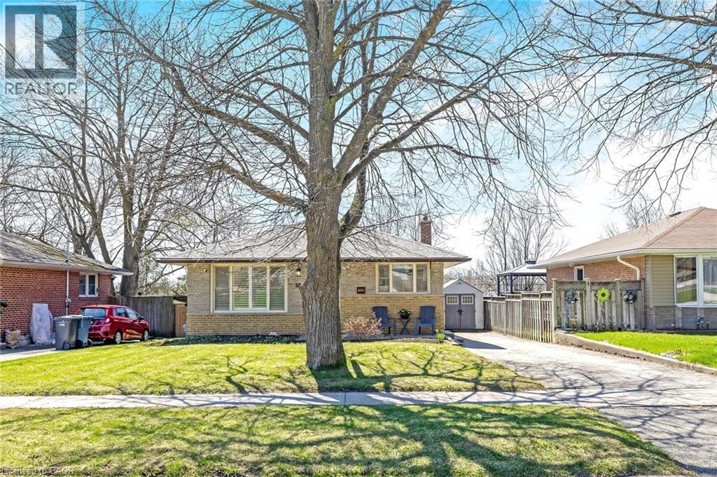 48 KNIGHTSWOOD Boulevard