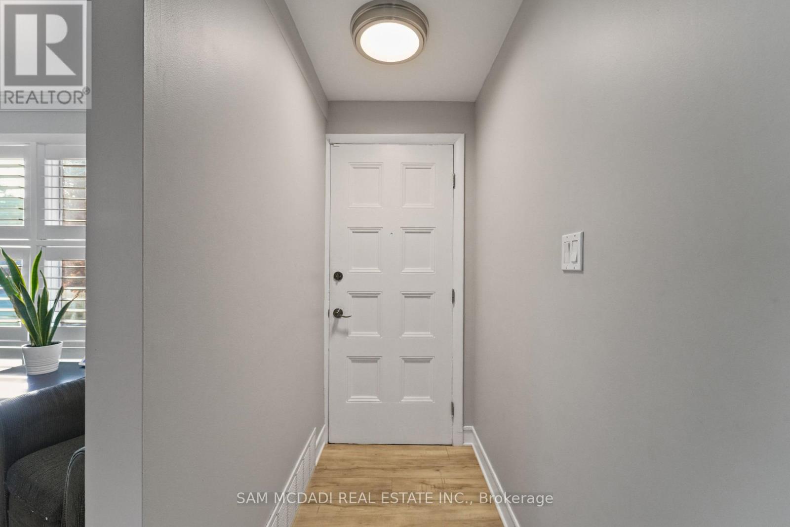 1140 HALLIDAY AVENUE