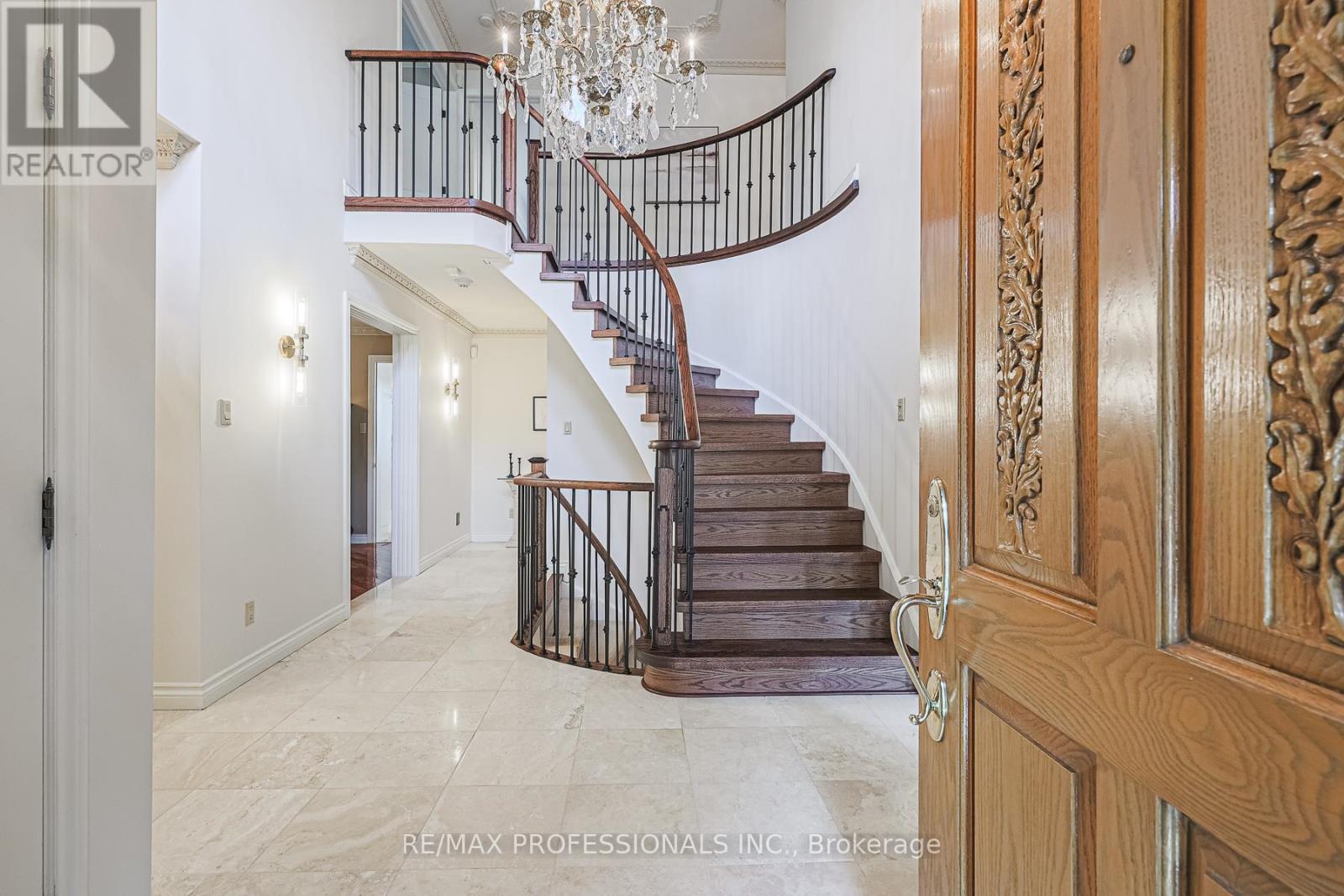 4 NEILTREE COURT
