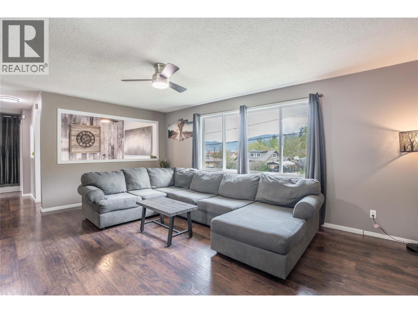 12408 CAMPBELL Crescent