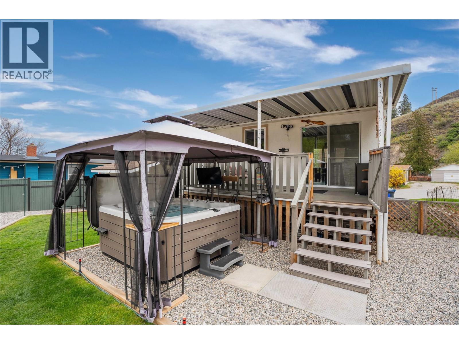 12408 CAMPBELL Crescent