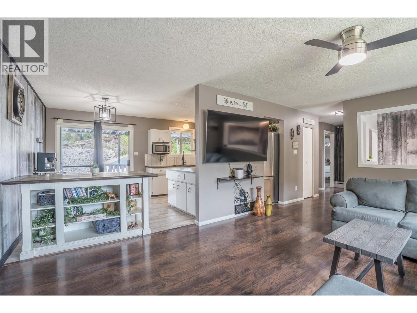 12408 CAMPBELL Crescent