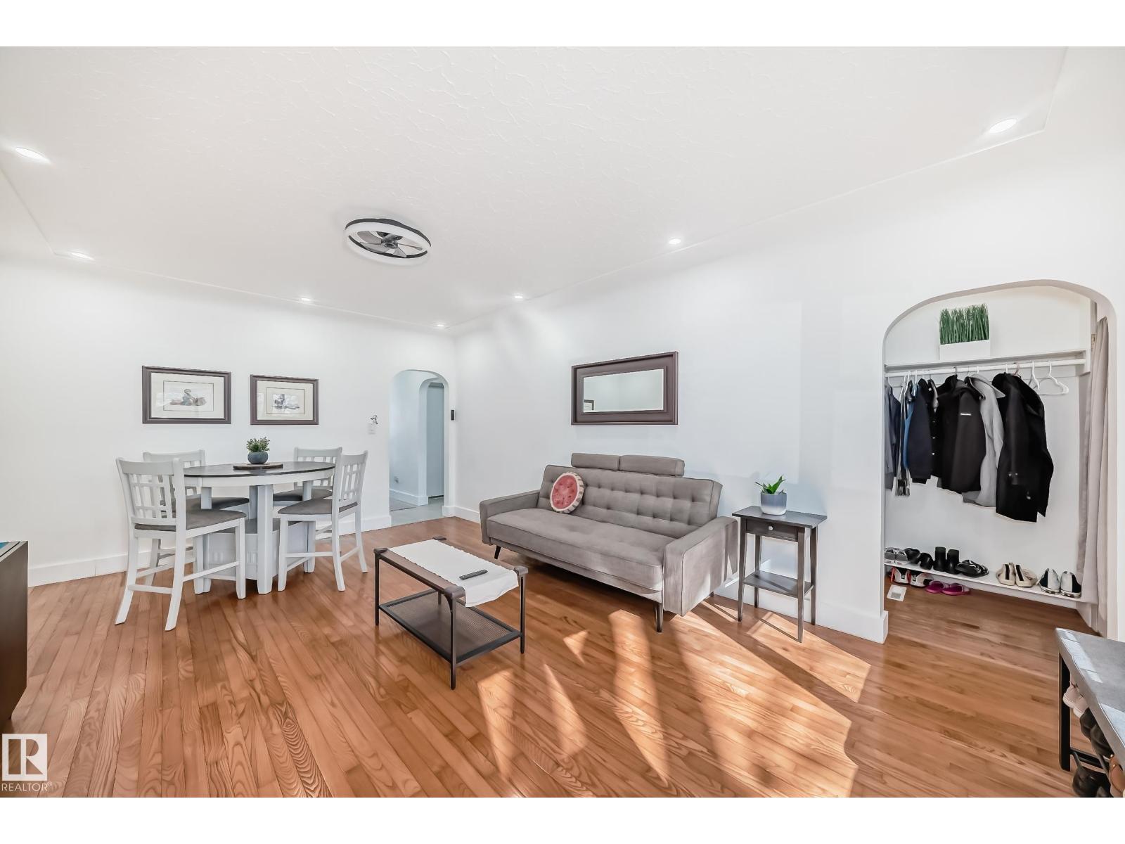 11926 77 ST NW