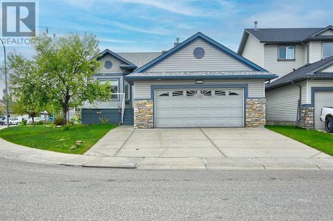 612 Stonegate Road NW Airdrie AB T4B3A2