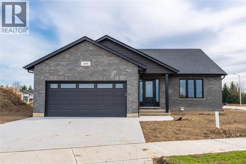 4008 GREENWOOD STREET Petrolia ON N0N1R0