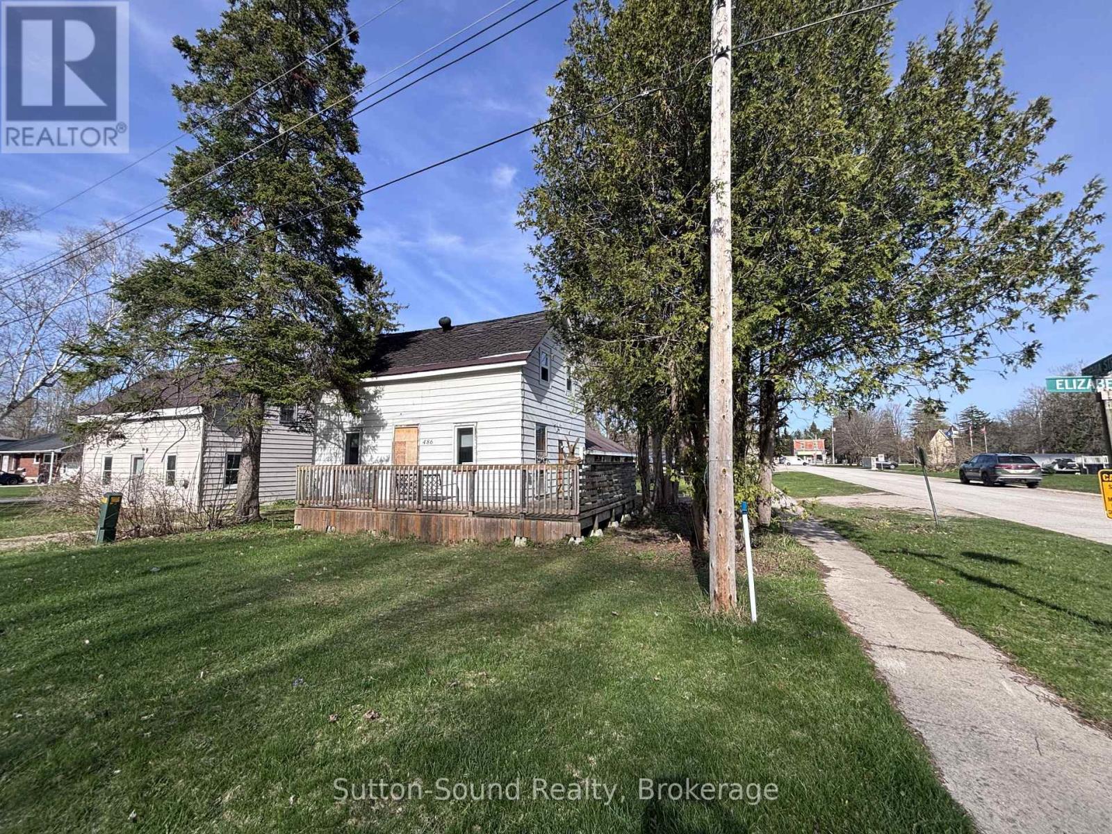 486 ELIZABETH STREET