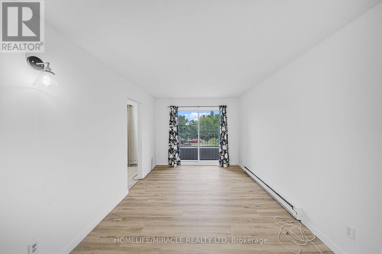 305 - 323 MAIN STREET W