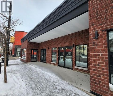 130 CHRISTINA Street N Sarnia ON N7T5T6