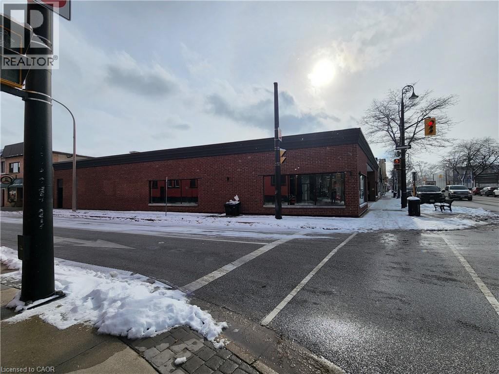 130 CHRISTINA Street N