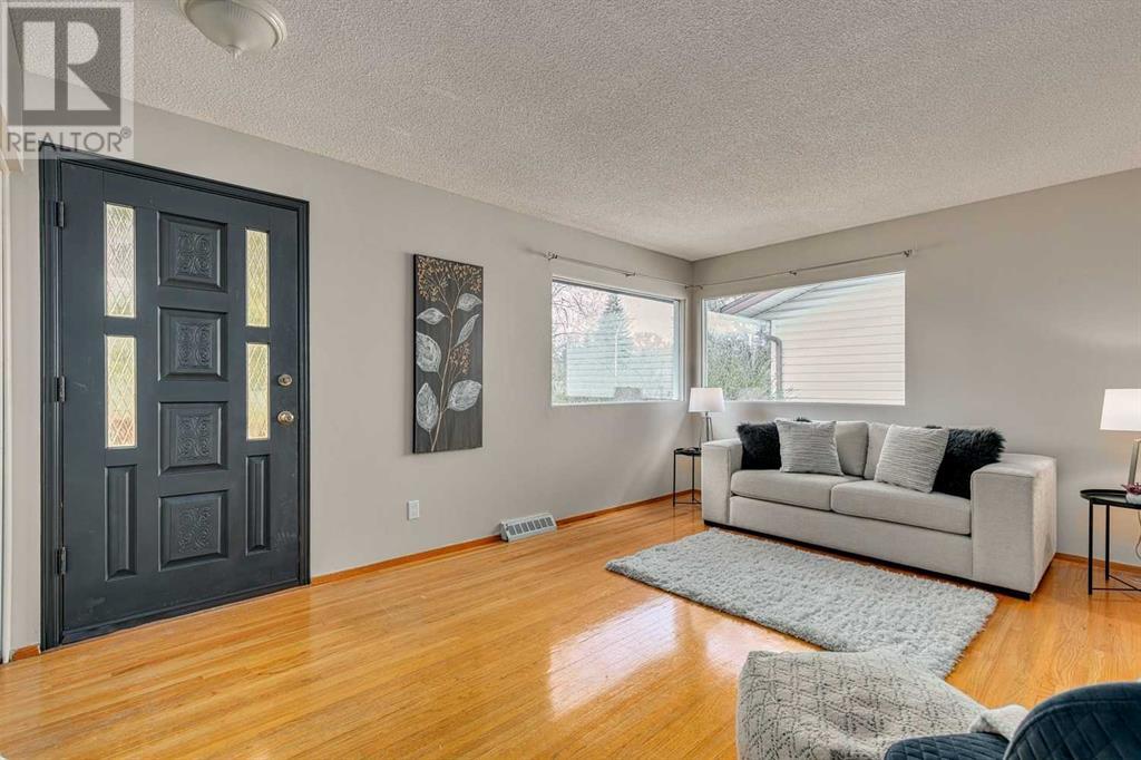 30 Hutton Place SW
