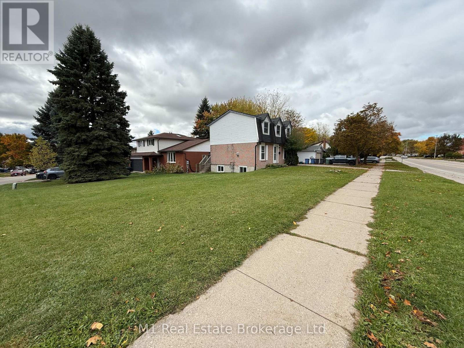 779 SCOTTSDALE DRIVE