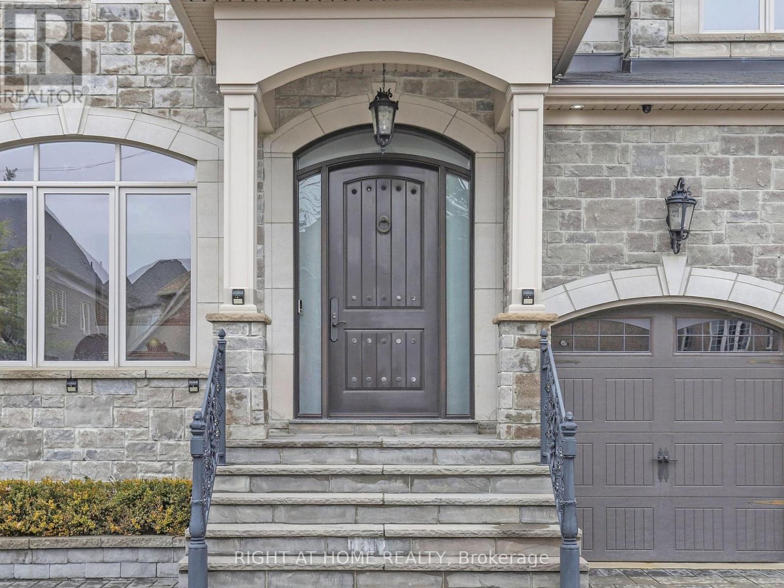 80 PUCCINI DRIVE