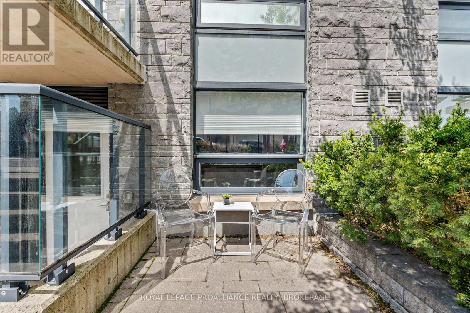 4A - 121 QUEEN STREET